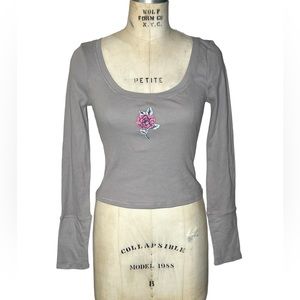 Free People S grey long sleeve flower embroidered tee